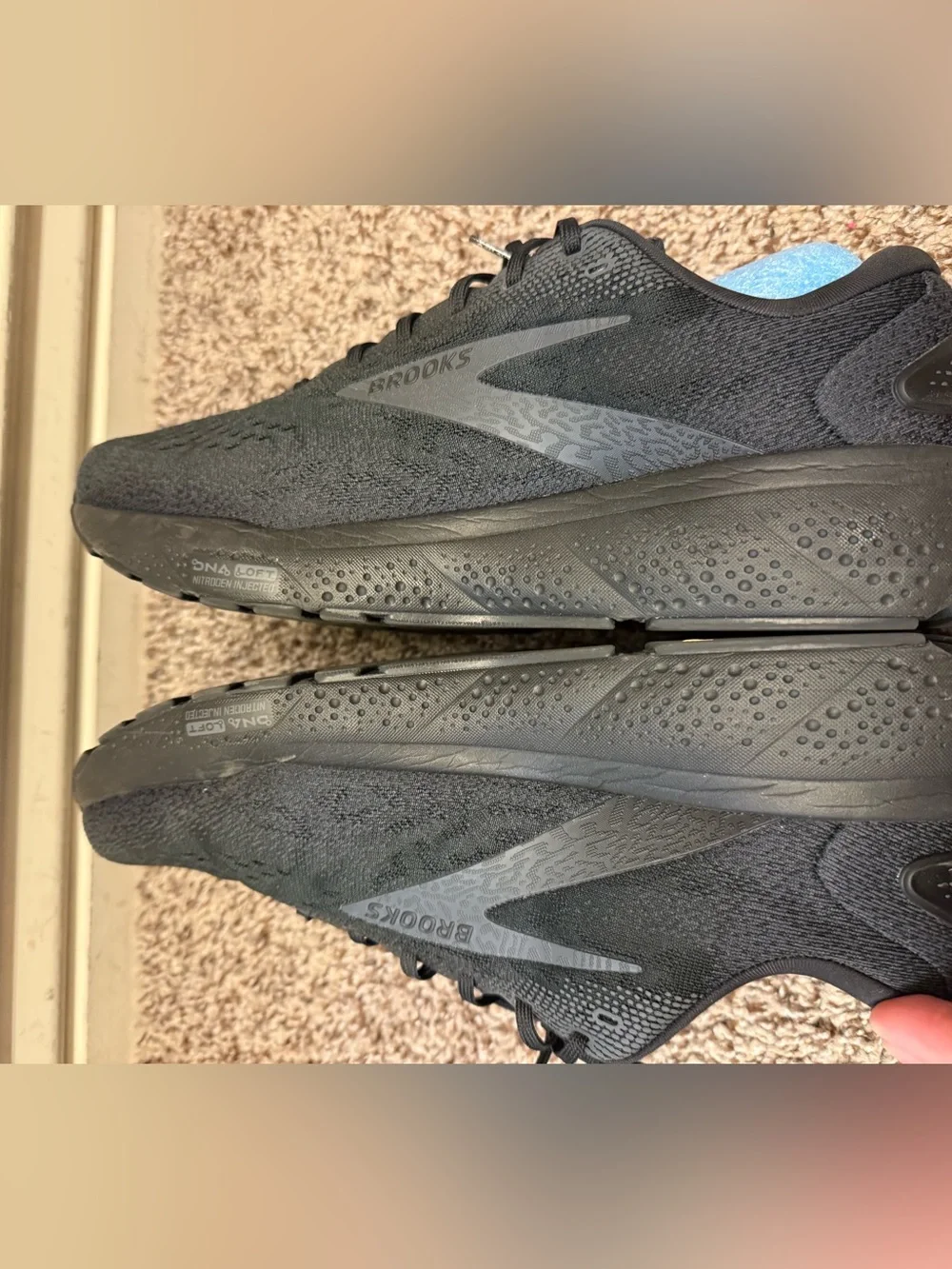Brooks Men's Black Athletic Running Shoe - All-Black Design